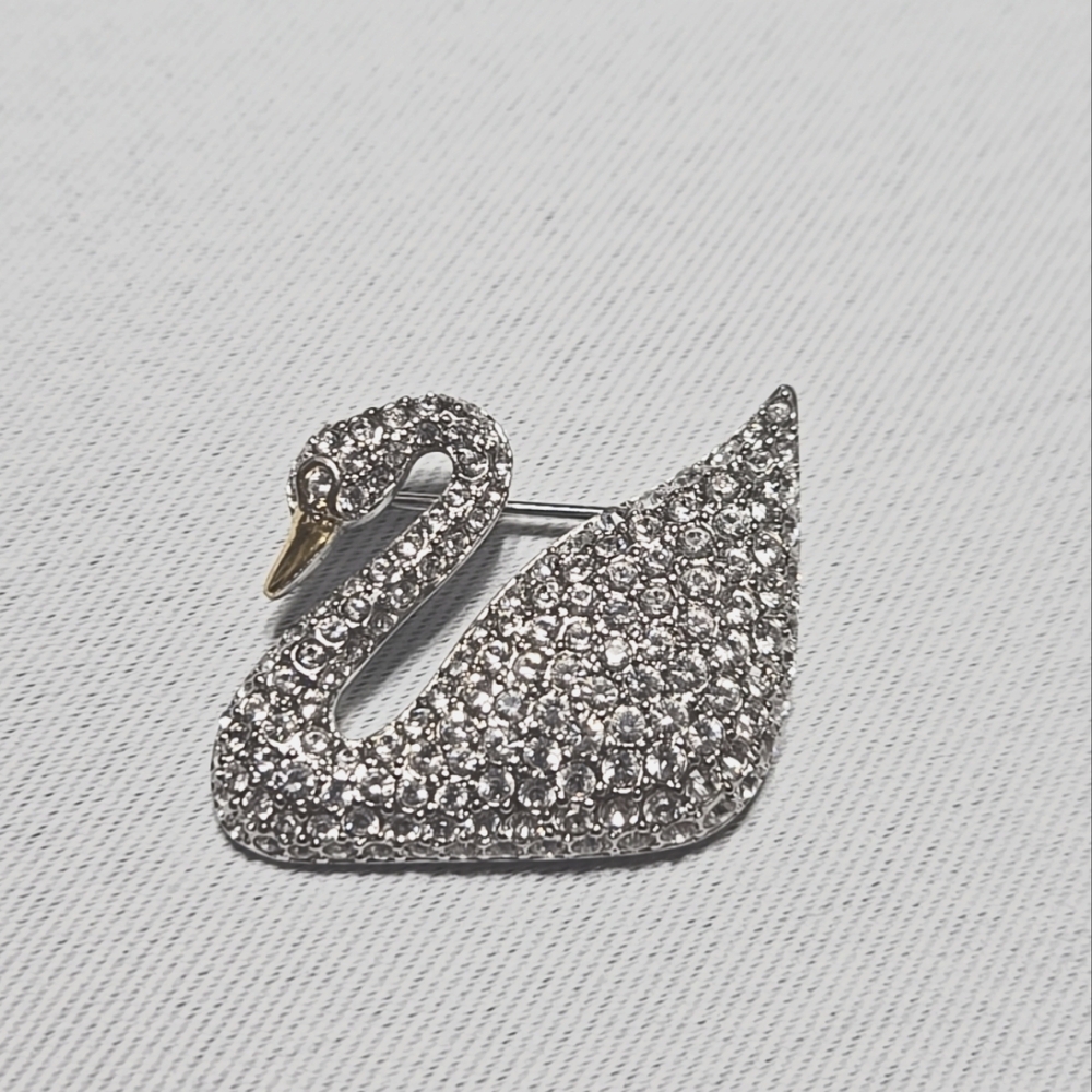 SWAROVSKI CRISTAL  100 Th ANNIVERSARY SWAN PIN BROCH
